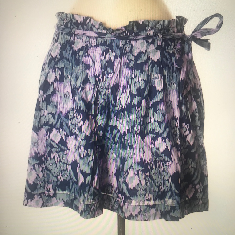 Old Navy Casual Skirt. Bundle to score discount